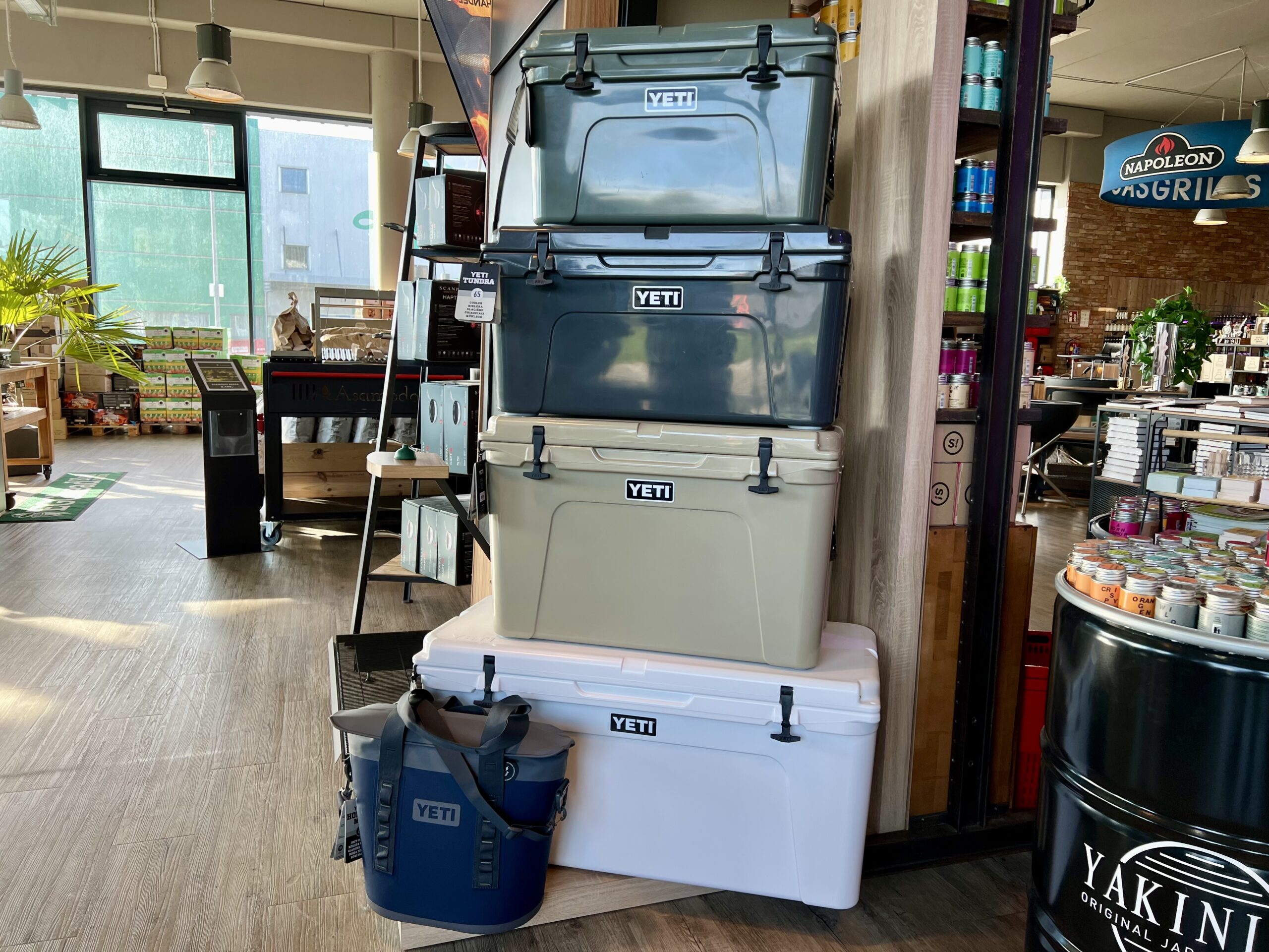 YETI K&uuml;hltaschen und K&uuml;hlboxen