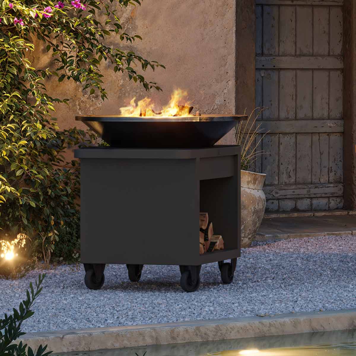 Ofyr Pro Connect, Plancha Modul Black, mit brennendem Holz