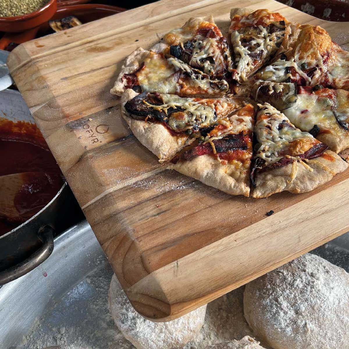 OFYR Pizzabrett Teakholz