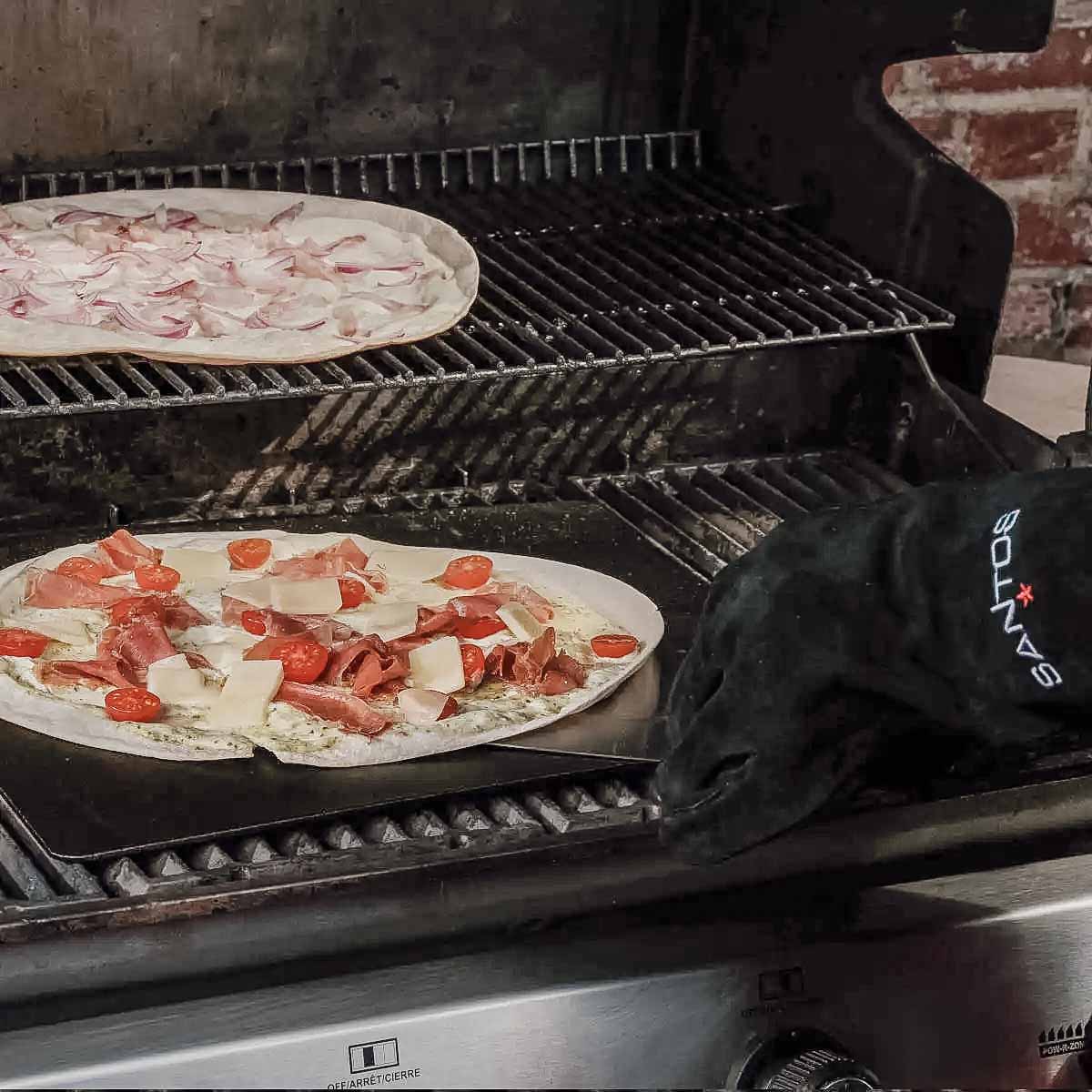 SANTOS Eckige Backplatte aus Carbonstahl für Pizza & Co. 35 x 45 cm
