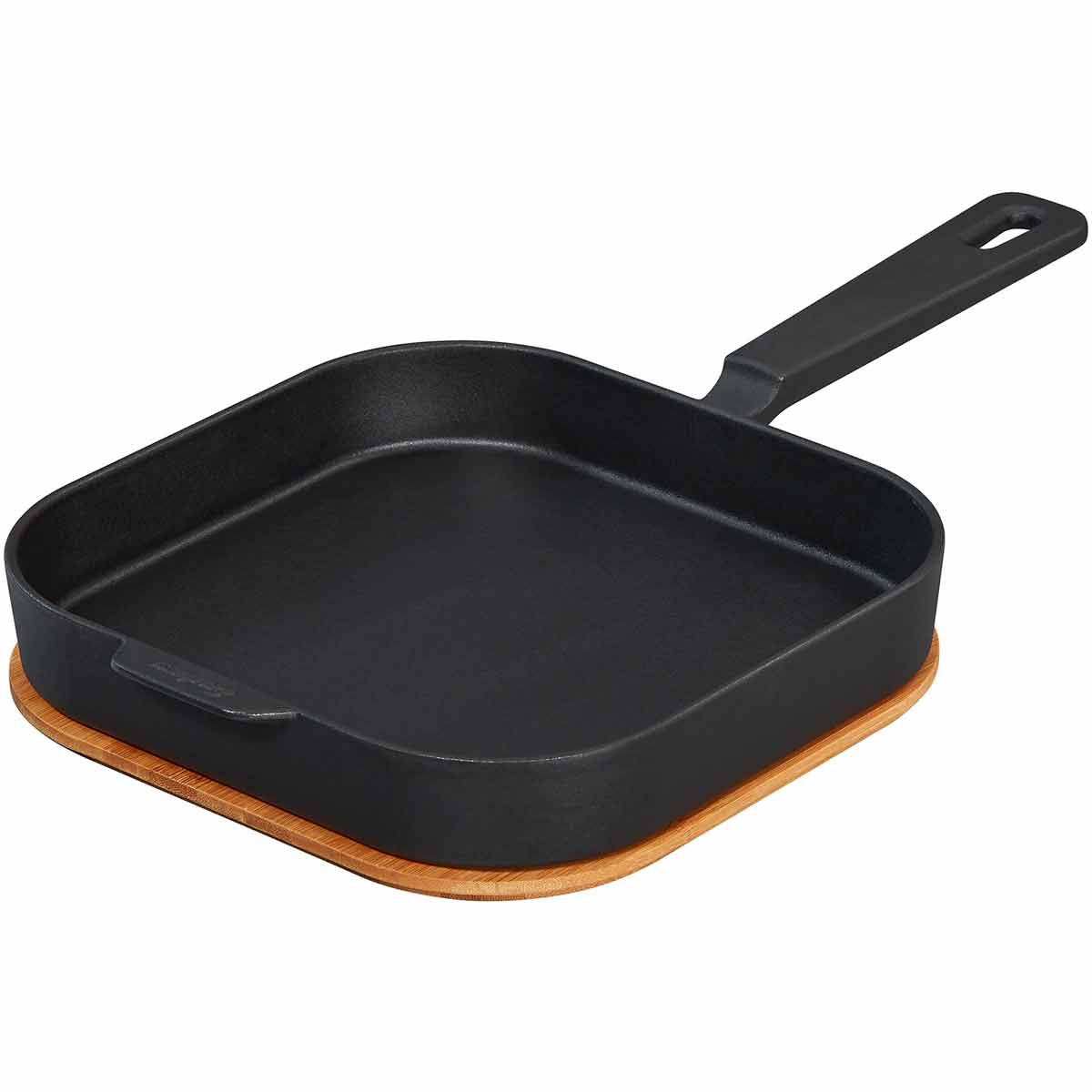Enders Gusseisenpfanne L auf Bambusbrett
