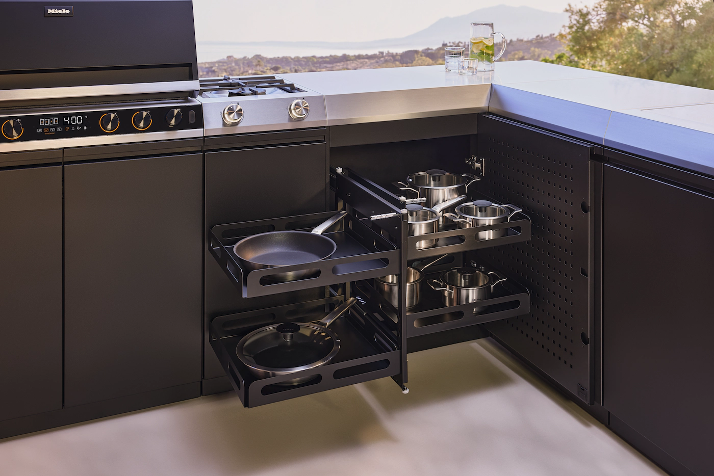 Miele Corner – Stauraum‑Eckmodul (90°)