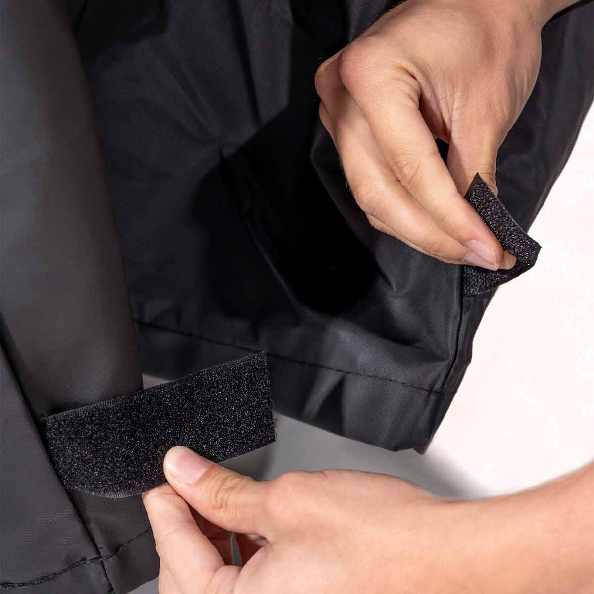 Broil King Abdeckhaube mit praktischen Klettverschlüssen