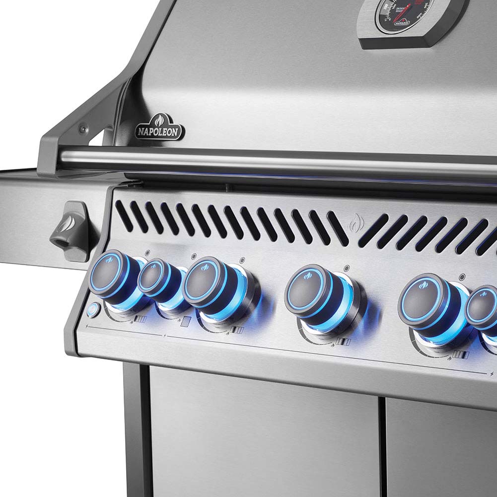 Napoleon Rogue PRO-S 625 mit Edelstahl Rosten | Edelstahl | inkl. SANTOS XXL Plancha