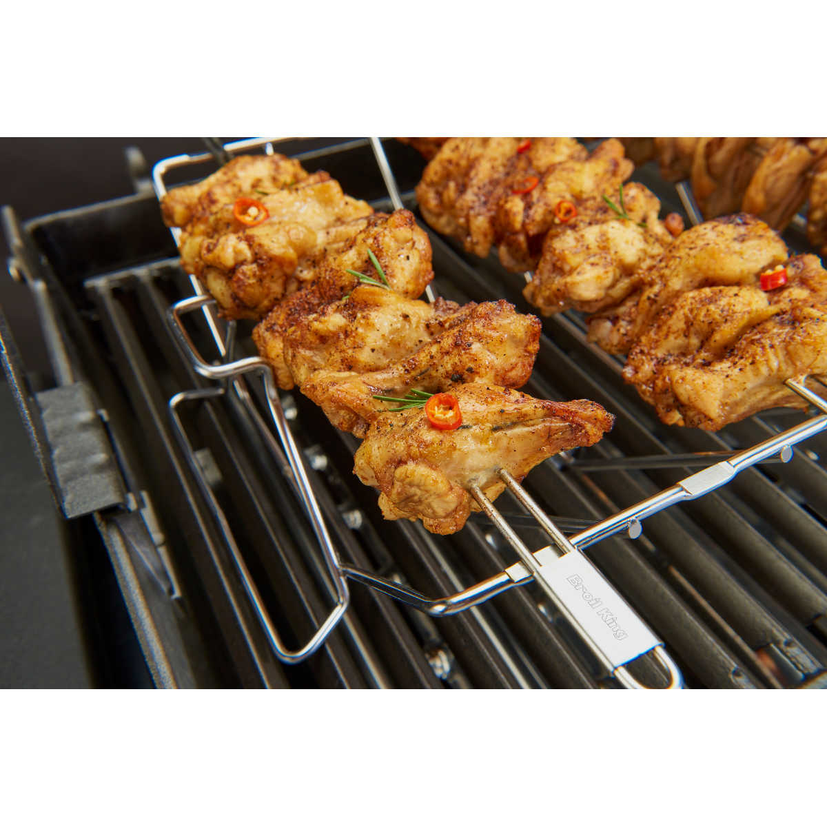 Broil King Multi-Gestell Anwendung auf dem Grill Broil King Multi-Gestell Anwendung auf dem Grill