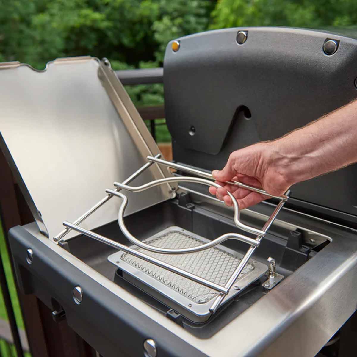 Broil King Wok Ring, Position auf dem Seitenbrenner
