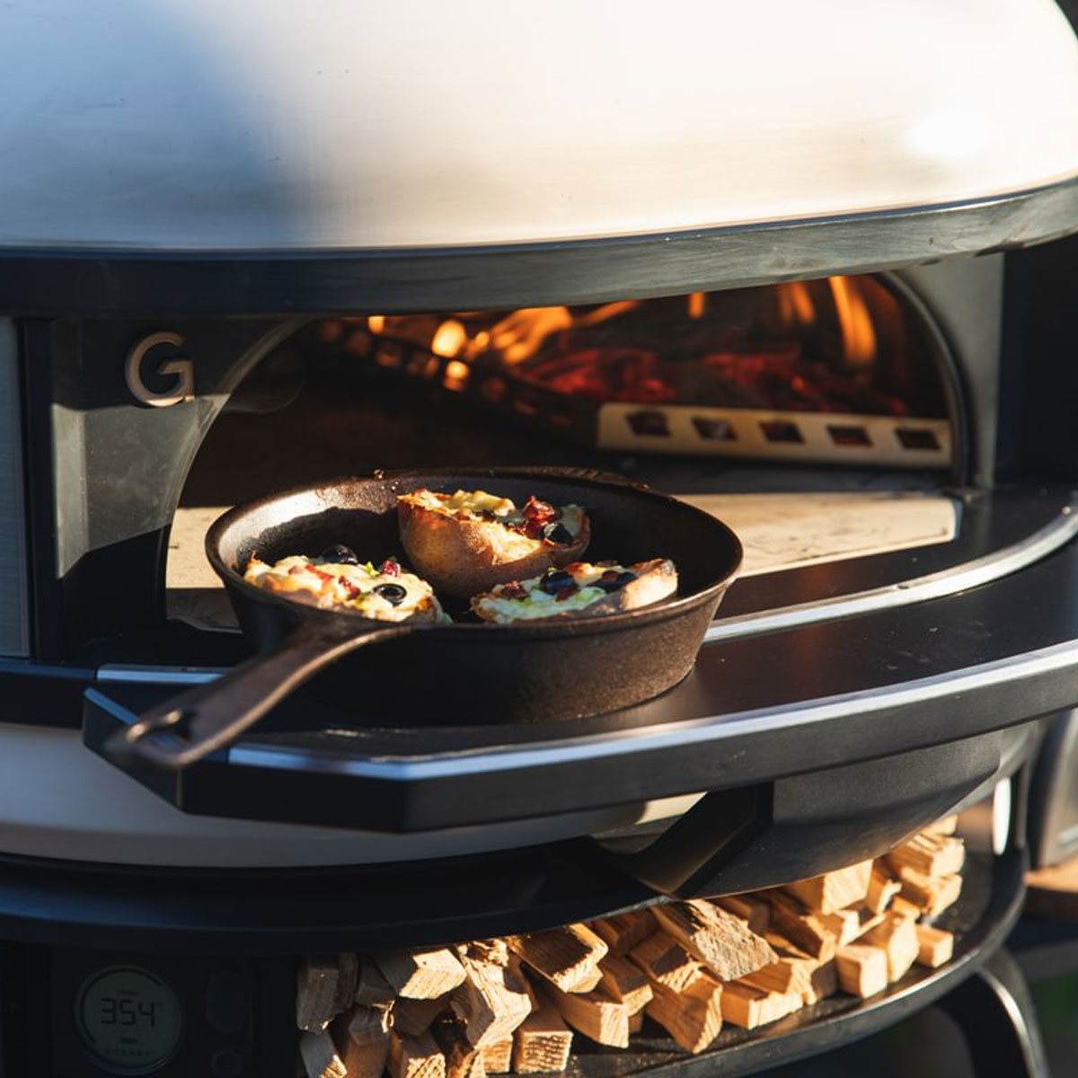 Gozney Dome Dual-Fuel Pizzaofen, cremeweiß Gozney Dome Dual-Fuel Pizzaofen, cremeweiß