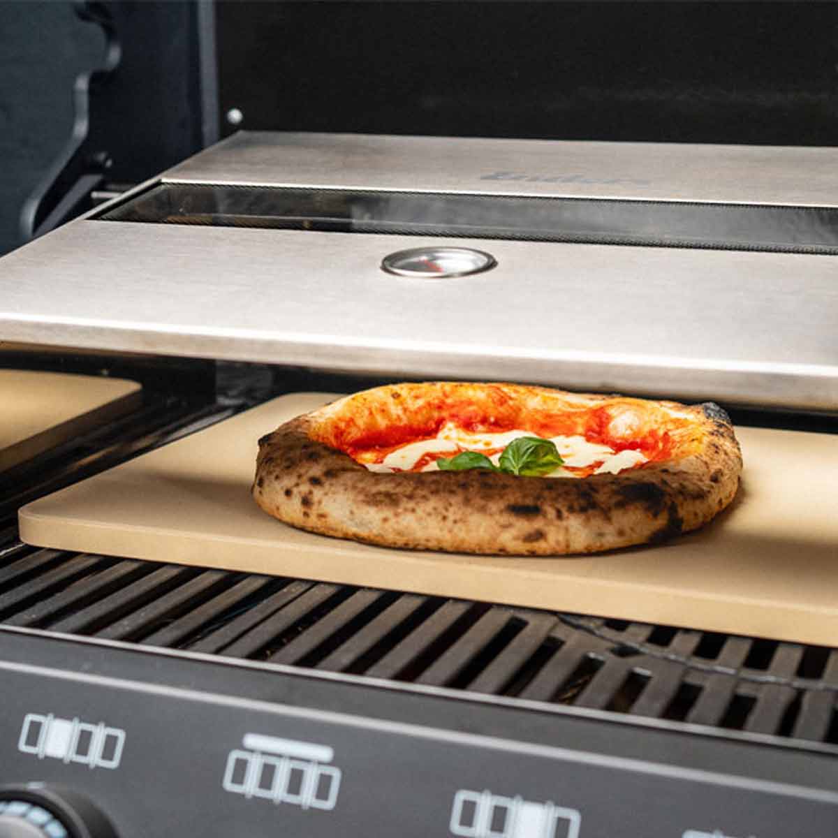 Enders Pizzacover mit Pizzastein
