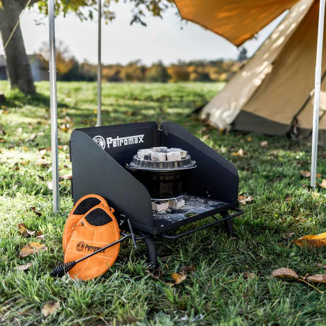 Petromax Feuertopf Tisch – Die professionelle Outdoor-Kochstation für Dutch Oven
