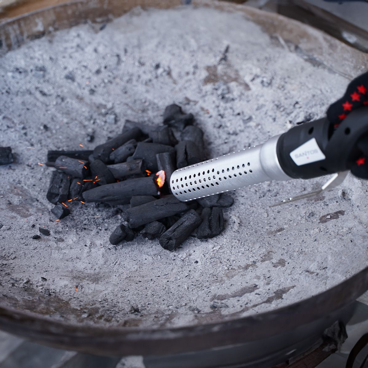 Santos Holzkohle-Set - Holzkohleanzünder, Grillkohle und Handschuhe 